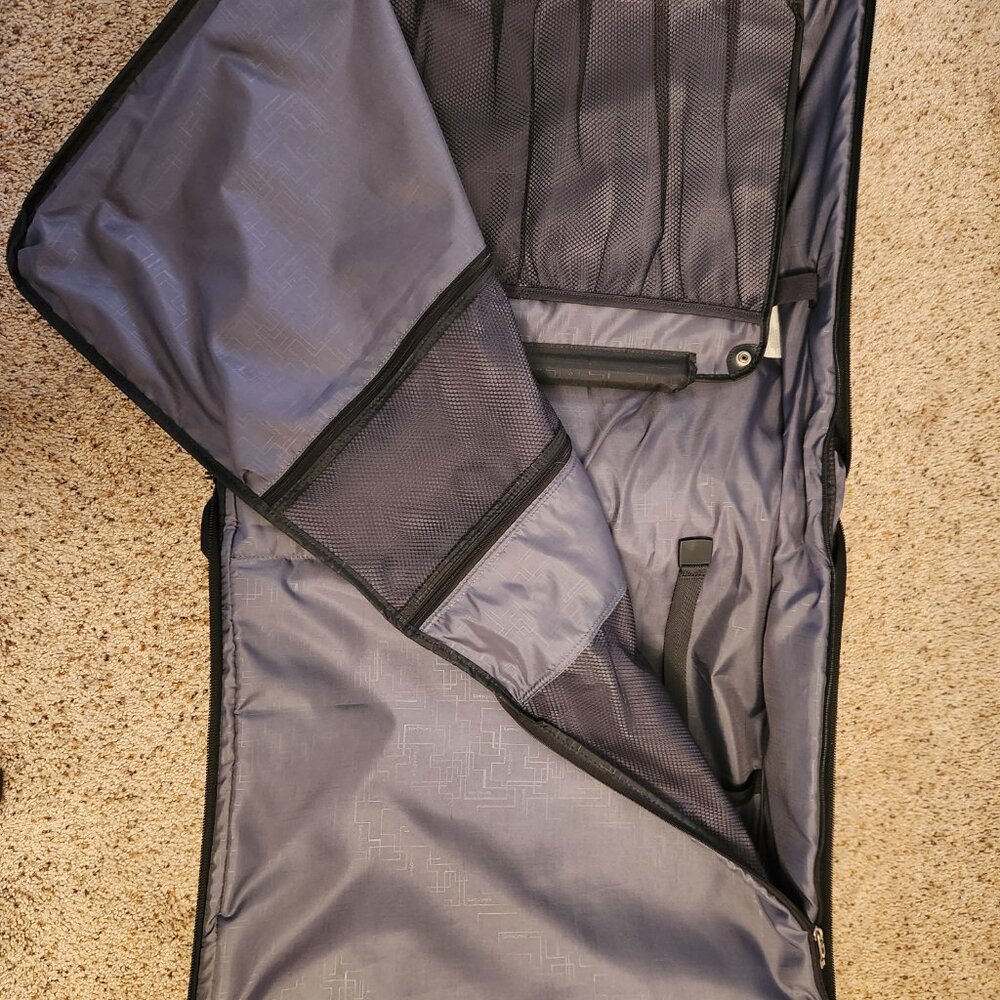Samsonite Luggage Piece - Picture 3 of 4